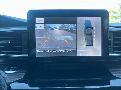 Used 2022 Ford Explorer Limited w/ Equipment Group 301A image 21