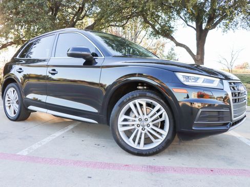 Used 2019 Audi Q5 2.0T Premium Plus w/ Premium Plus Package image 1