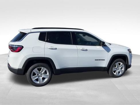 Used 2022 Jeep Compass Latitude AWD/4WD image 7