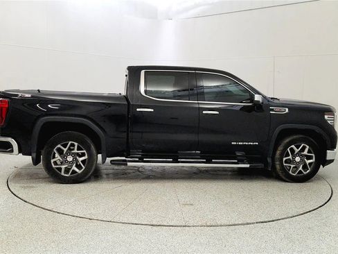 Used 2023 GMC Sierra 1500 SLT w/ SLT Premium Plus Package AWD/4WD image 8