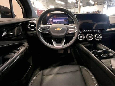 Used 2024 Chevrolet Blazer EV LT AWD/4WD image 4