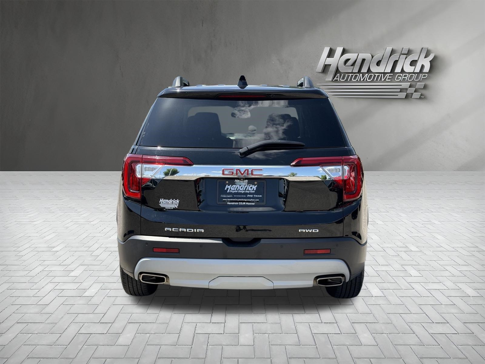 Used 2023 GMC Acadia SLT w/ Technology Package AWD/4WD image 9