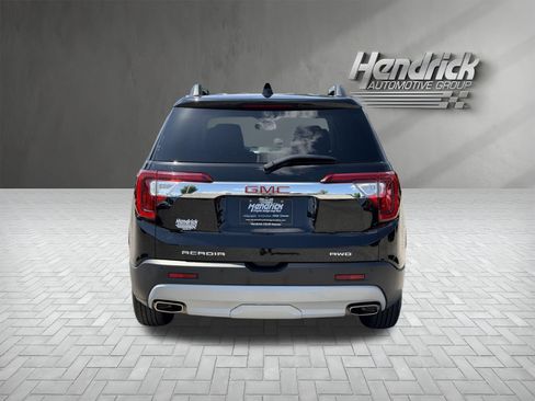 Used 2023 GMC Acadia SLT w/ Technology Package AWD/4WD image 9