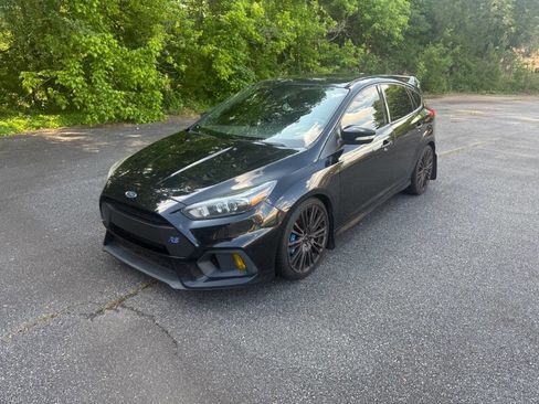 Used 2016 Ford Focus RS image 3