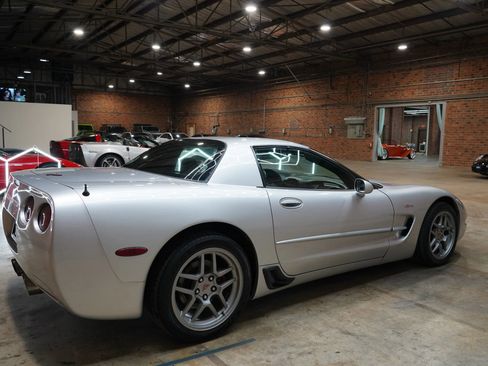 Used 2002 Chevrolet Corvette Z06 w/ Memory Pkg image 13
