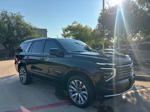 Used 2025 Chevrolet Tahoe High Country AWD/4WD image 3