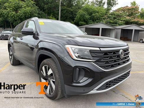Used 2025 Volkswagen Atlas Cross Sport SE AWD/4WD image 7