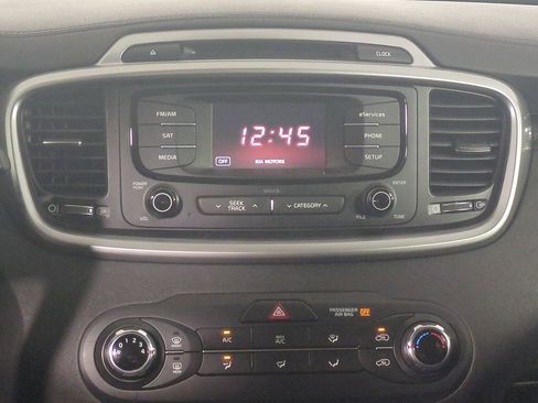 Used 2016 Kia Sorento FWD image 21