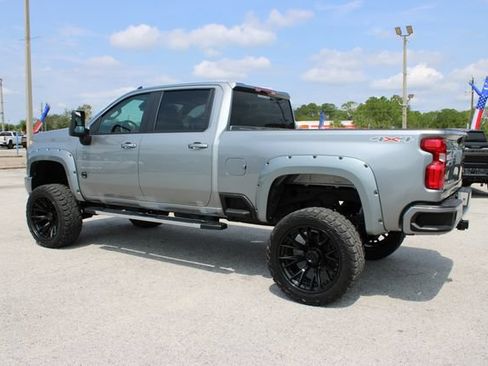 Used 2025 Chevrolet Silverado 2500 LT w/ Convenience Package AWD/4WD image 7