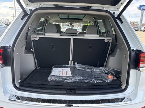 New 2026 Volkswagen Atlas SEL AWD/4WD image 11