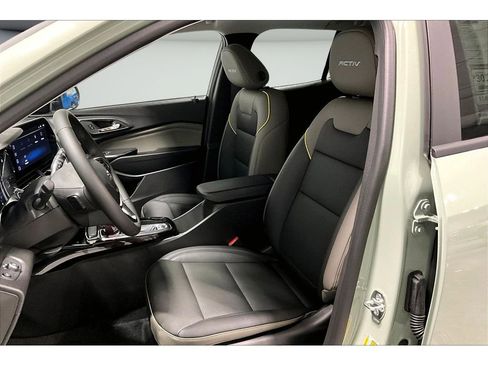New 2026 Chevrolet Trax ACTIV w/ Sunroof Package image 10