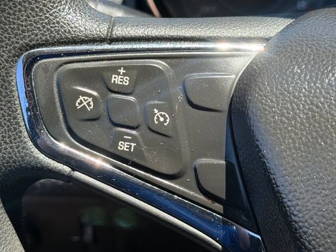 Used 2018 Chevrolet Cruze LT FWD image 17