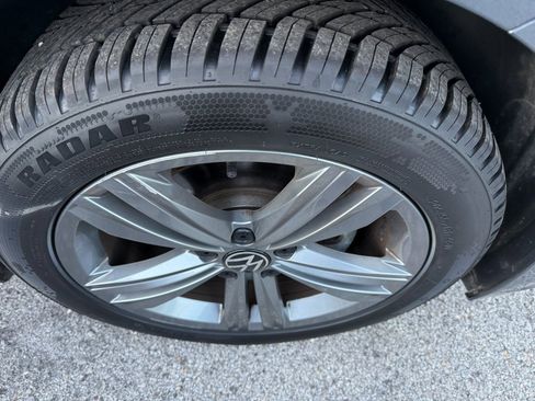 Used 2024 Volkswagen Jetta SE image 4