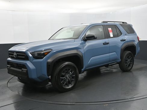 Used 2025 Toyota 4Runner SR5 RWD image 1
