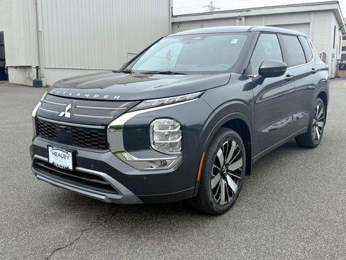 New 2026 Mitsubishi Outlander SE AWD/4WD image 3
