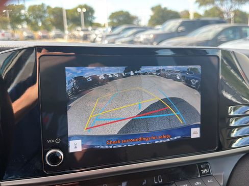 Used 2025 Toyota Camry LE FWD image 25