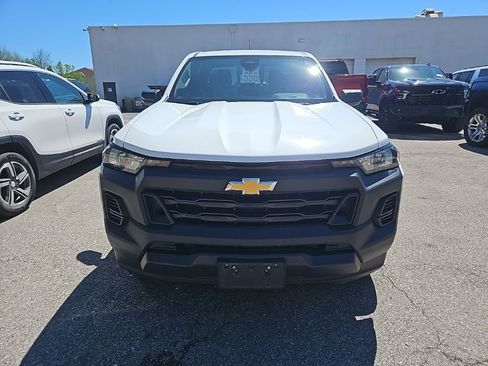 Used 2023 Chevrolet Colorado W/T w/ WT Convenience Package AWD/4WD image 4