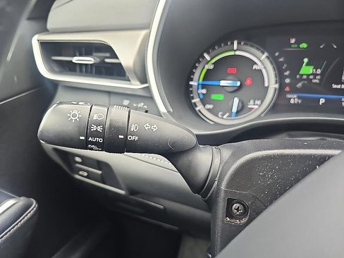 Used 2021 Toyota Highlander XLE AWD/4WD image 21