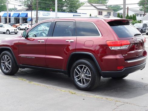 Used 2018 Jeep Grand Cherokee Limited AWD/4WD image 2