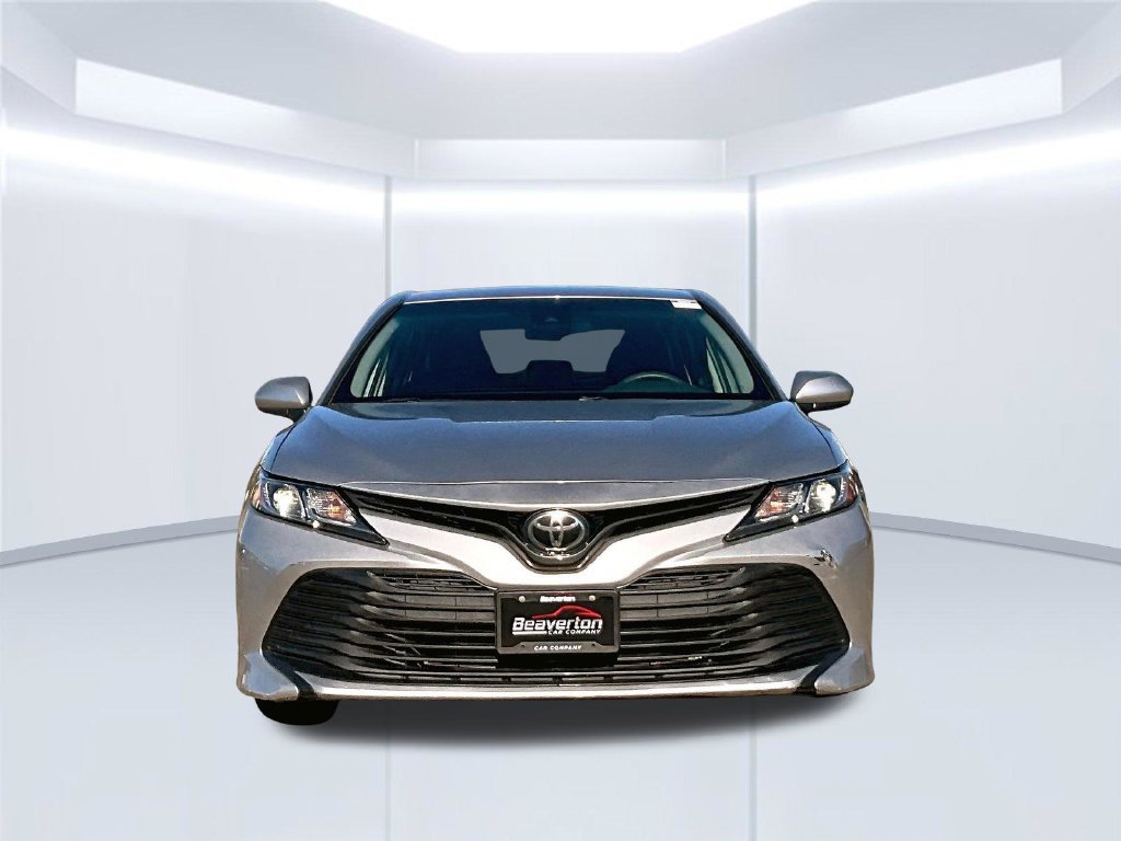 Used 2018 Toyota Camry LE FWD image 5