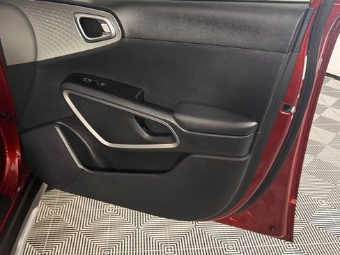 Used 2022 Kia Soul X-Line image 39