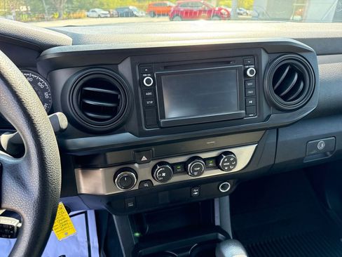 Used 2019 Toyota Tacoma SR w/ SR Convenience Package image 21