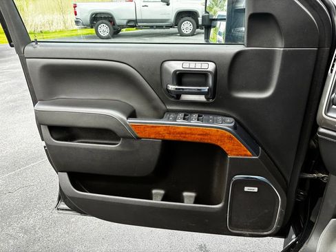 Used 2018 Chevrolet Silverado 2500 High Country AWD/4WD image 15