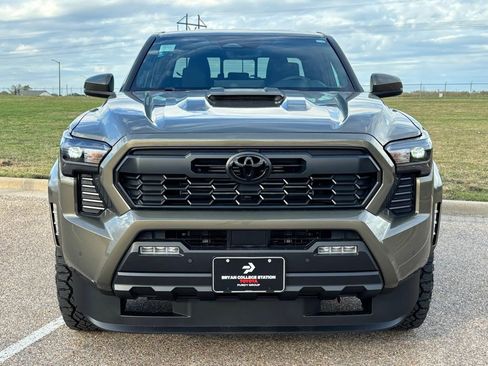 New 2025 Toyota Tacoma TRD Sport image 3