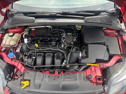 Used 2012 Ford Focus Titanium FWD image 23