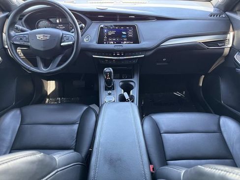 Used 2022 Cadillac XT4 Premium Luxury w/ Enhanced Visibility Package image 17