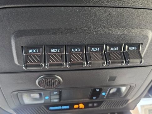 Used 2024 Ford Bronco Wildtrak image 16