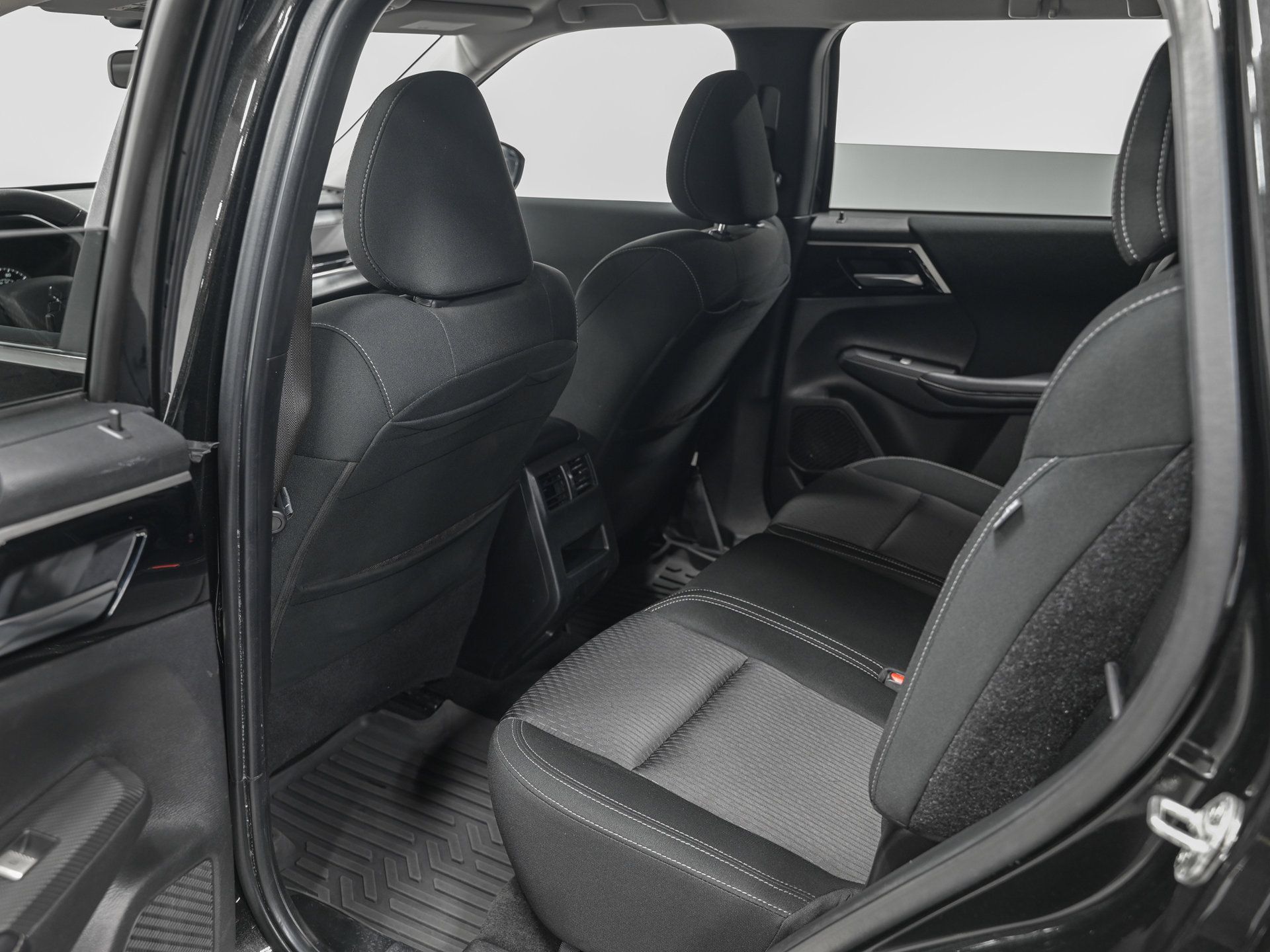 Used 2022 Mitsubishi Outlander ES AWD/4WD image 27