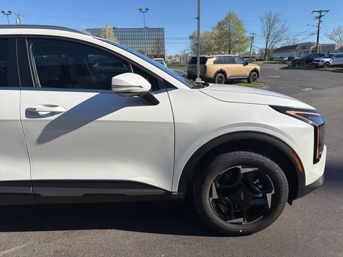 New 2026 Kia Sportage EX AWD/4WD image 6