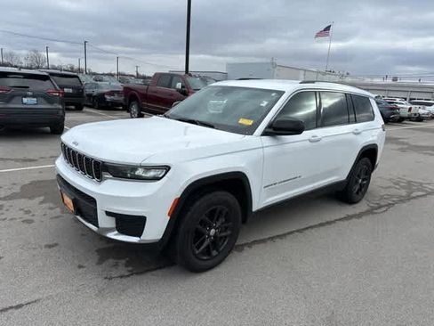 Used 2022 Jeep Grand Cherokee L Laredo w/ Luxury Tech Group I image 15