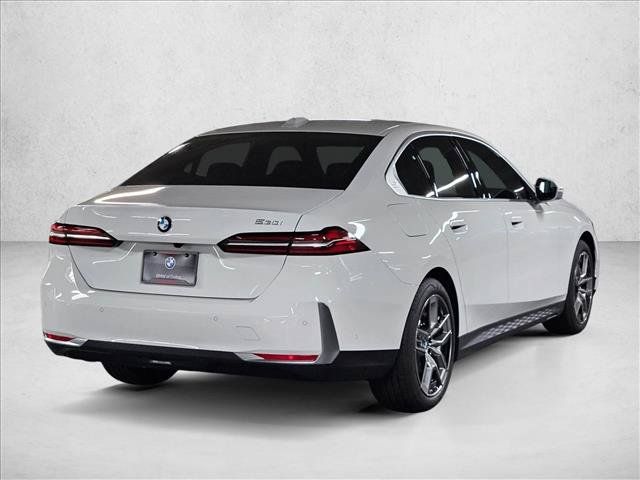 Used 2026 BMW 530i w/ Premium Package RWD image 5