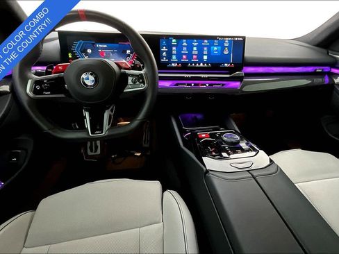 Used 2025 BMW M5 Touring AWD/4WD image 19