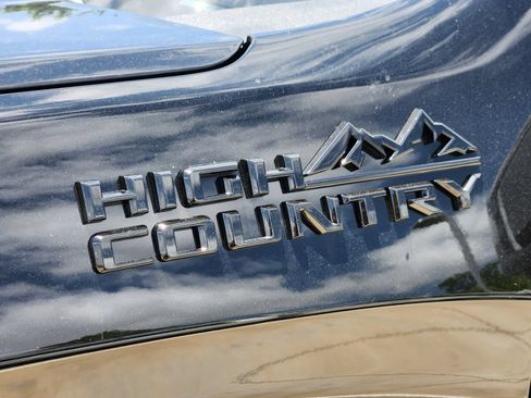 New 2026 Chevrolet Silverado 1500 High Country w/ Midnight Edition AWD/4WD image 12