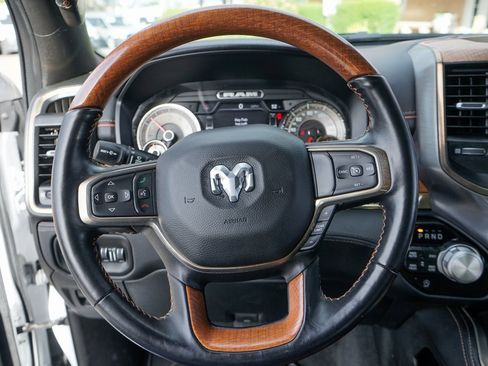 Used 2022 RAM 1500 Limited w/ Body Color Bumper Group image 19