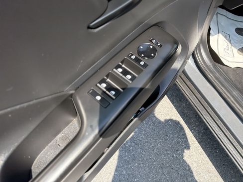 Used 2025 Hyundai Kona SEL AWD/4WD image 16
