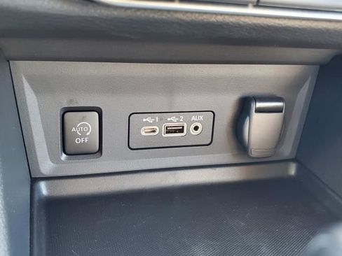 New 2025 Nissan Sentra SR image 31