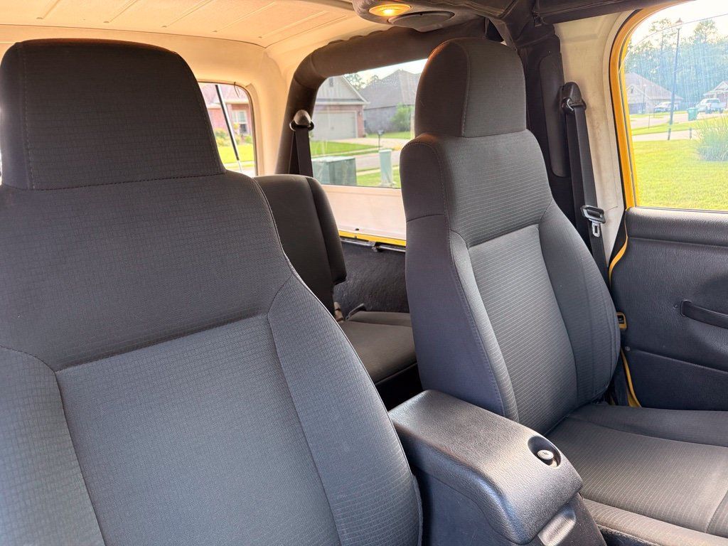 Used 2006 Jeep Wrangler Unlimited Rubicon AWD/4WD image 22