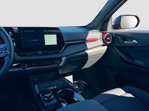 Used 2025 Chevrolet Equinox RS image 23