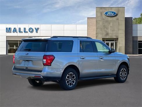 Used 2024 Ford Expedition Max XLT image 2