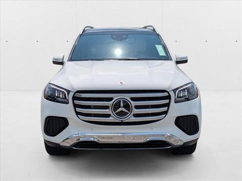 New 2025 Mercedes-Benz GLS 450 4MATIC image 6