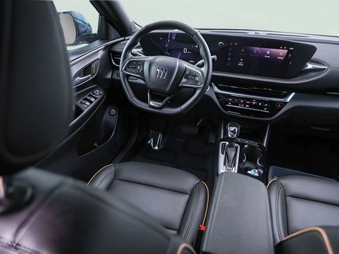Used 2025 Buick Envista Avenir FWD image 28