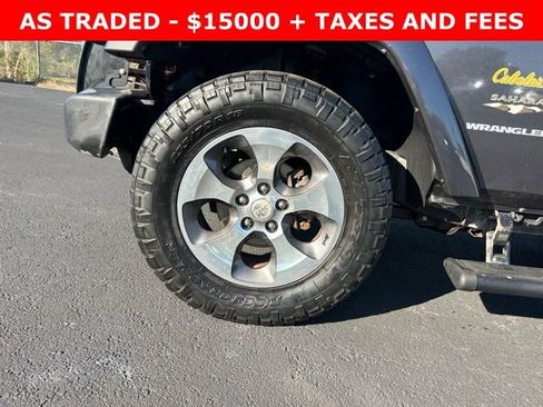 Used 2017 Jeep Wrangler Sahara w/ Connectivity Group image 9