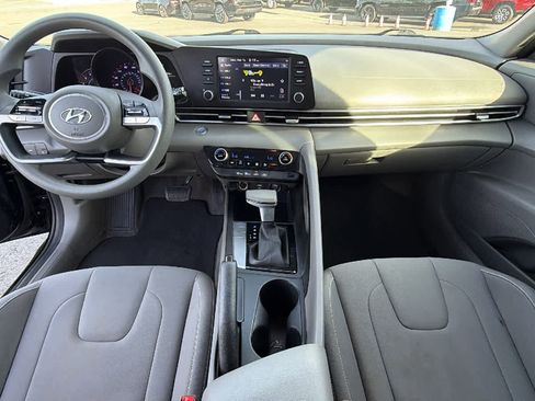 Used 2023 Hyundai Elantra SEL image 26