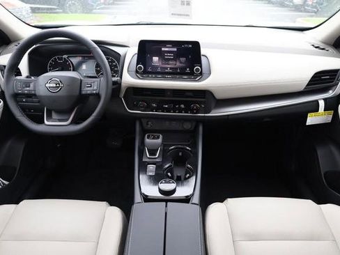 New 2026 Nissan Rogue SV AWD/4WD image 24