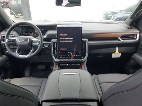 New 2026 GMC Yukon Denali RWD image 12