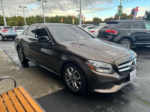 Used 2018 Mercedes-Benz C 300 Sedan image 3